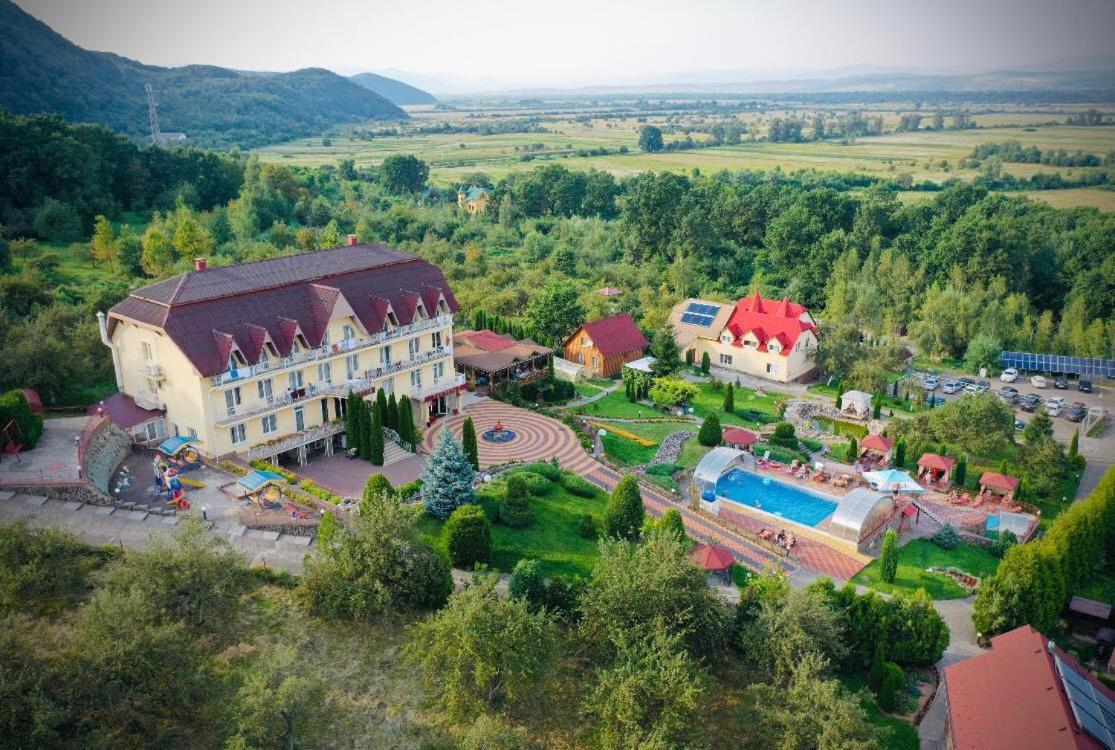 Hotel Blagodat Šajan Exteriér fotografie