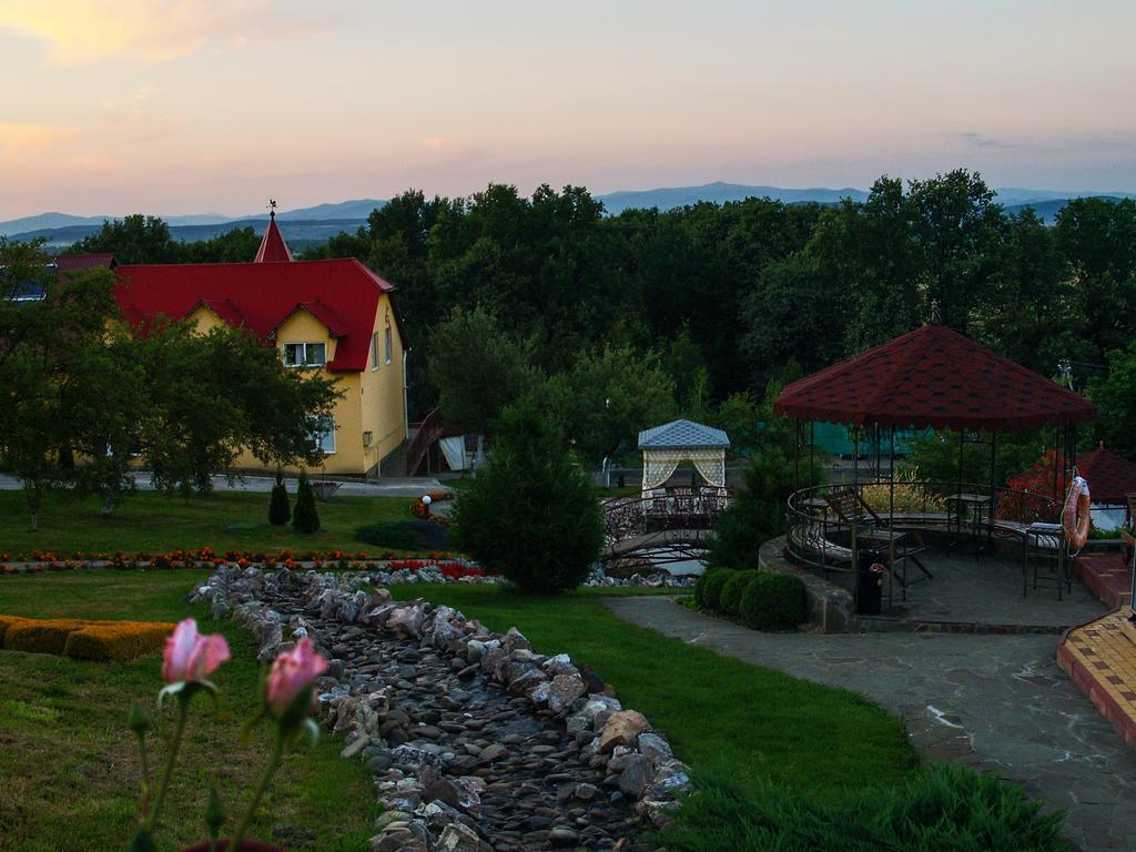 Hotel Blagodat Šajan Exteriér fotografie