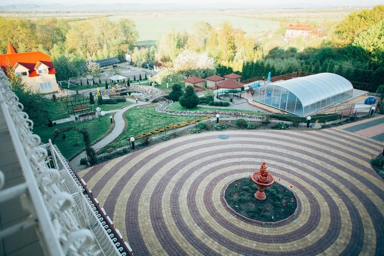 Hotel Blagodat Šajan Exteriér fotografie